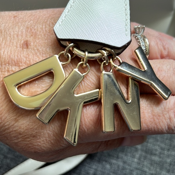 DKNY cream colored leather handbag purse - Picture 2 of 4